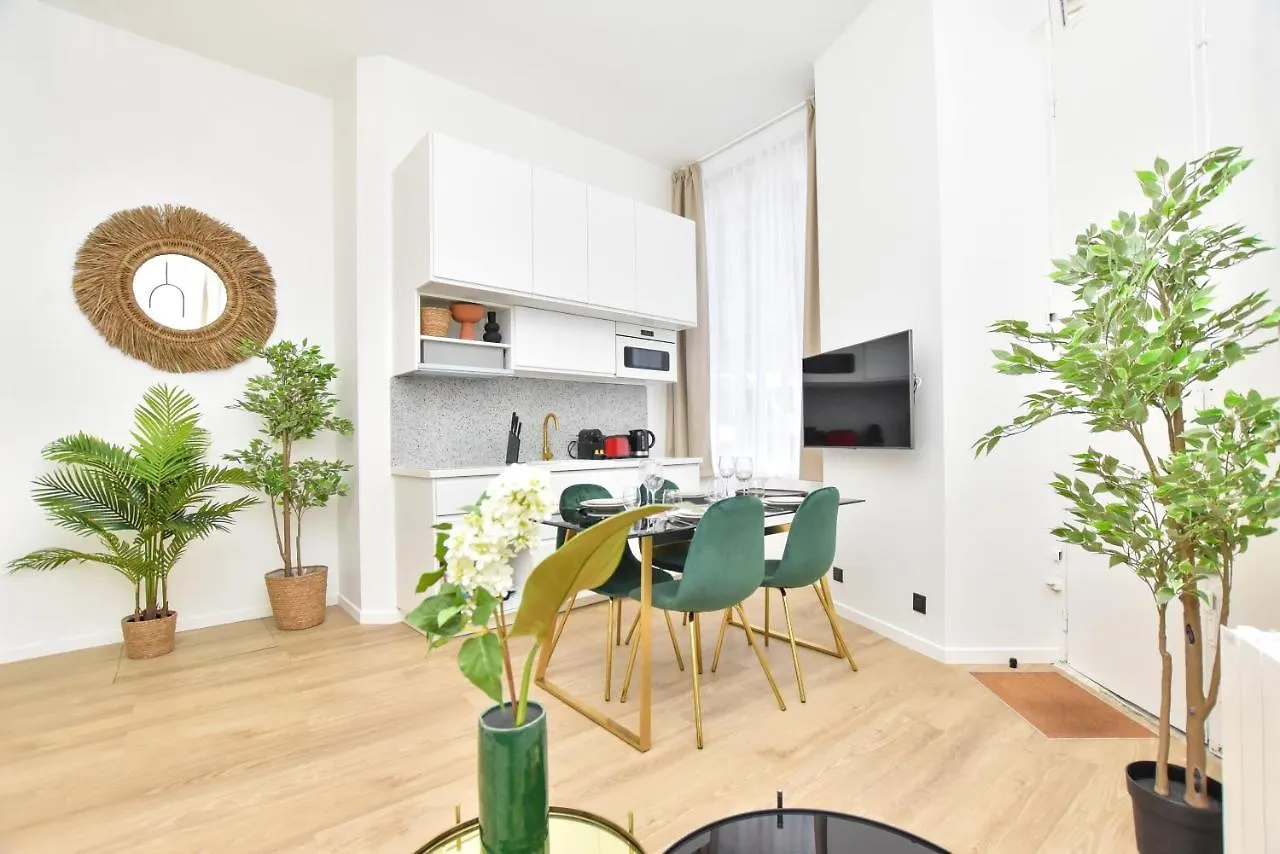 Apartment Cmg Condorcet / Lentonnet 3 Paris